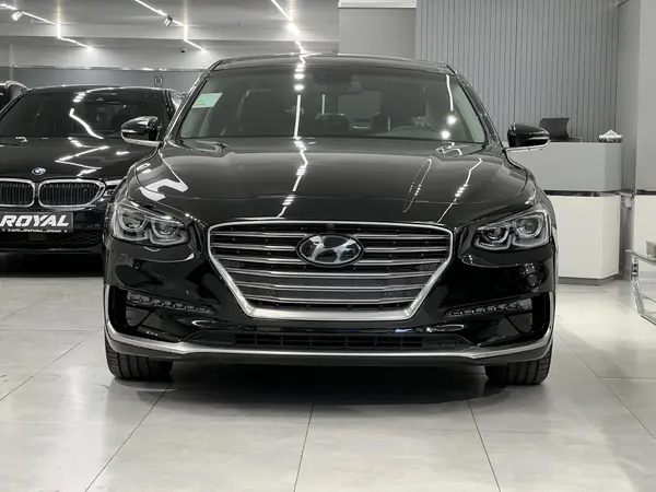 هیوندای، آزرا (گرنجور)