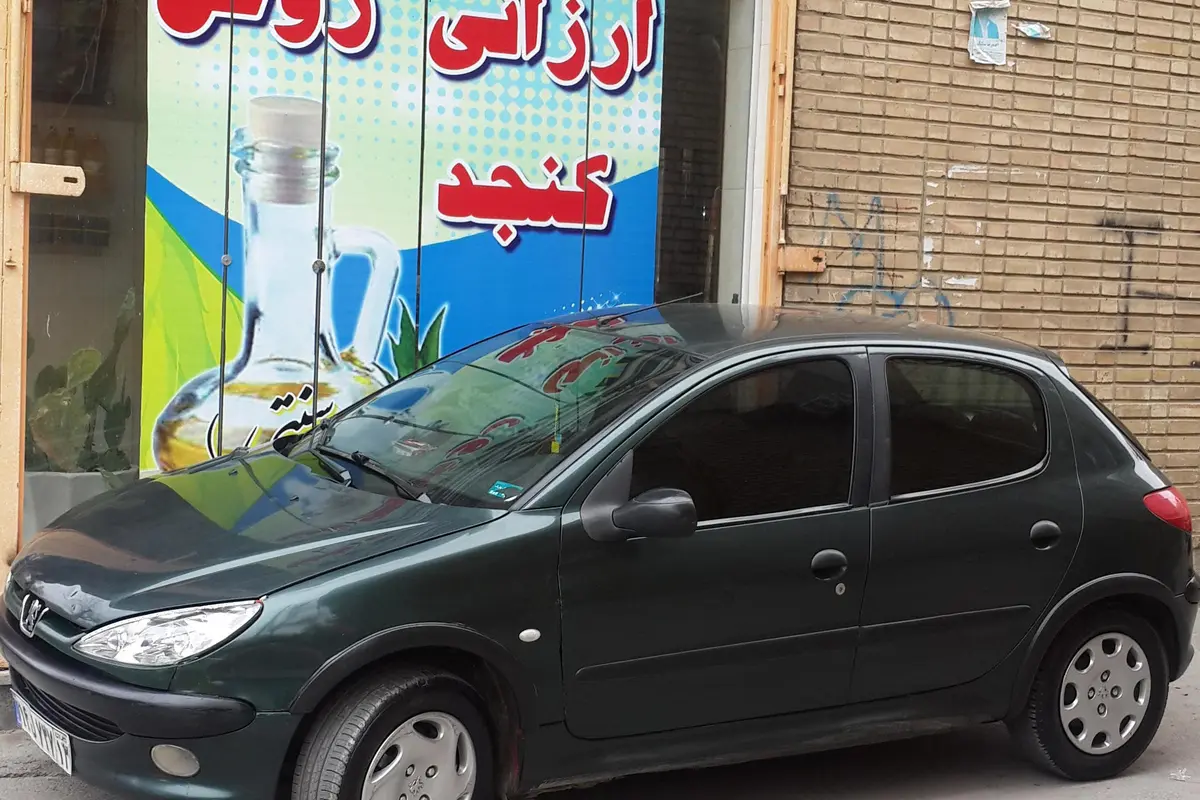 پژو،  206