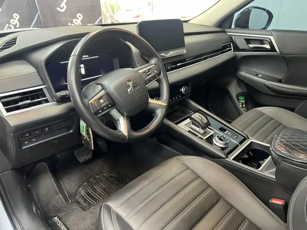 میتسوبیشی، اوتلندر