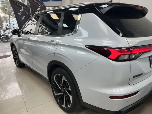 میتسوبیشی، اوتلندر