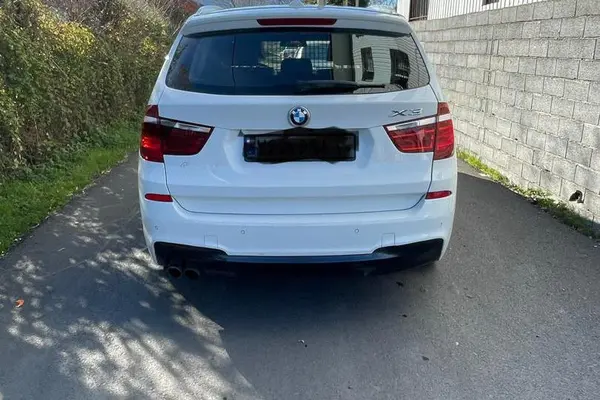 ب ام و  X3