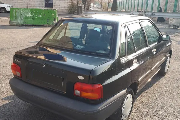 پراید، صندوق دار