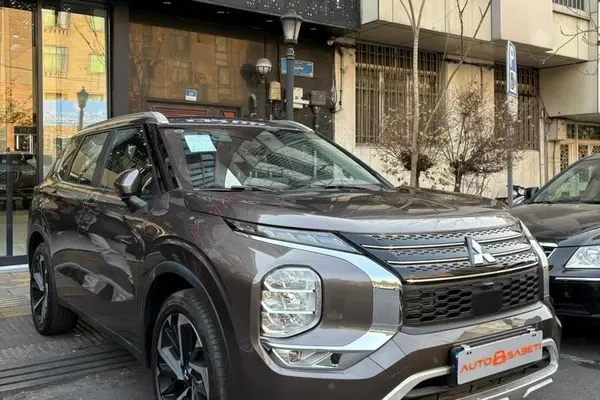 میتسوبیشی، اوتلندر