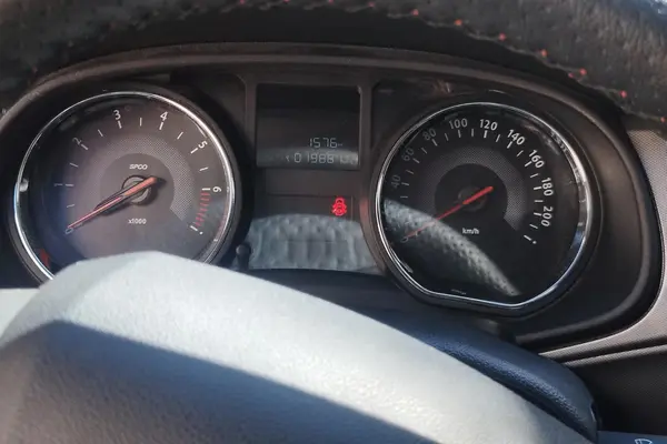 تارا، دنده ای V1