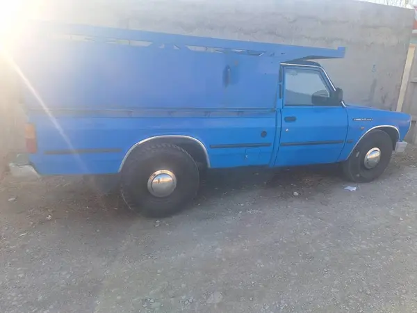 زامیاد، وانت نیسان