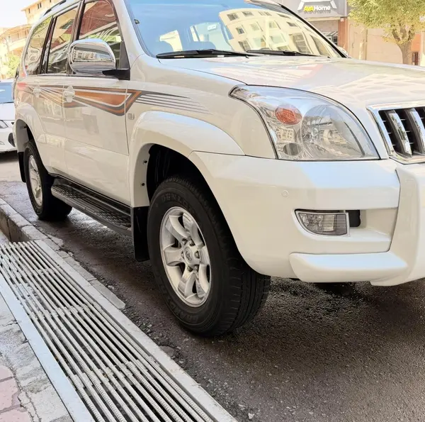 تویوتا  پرادو  چهار در