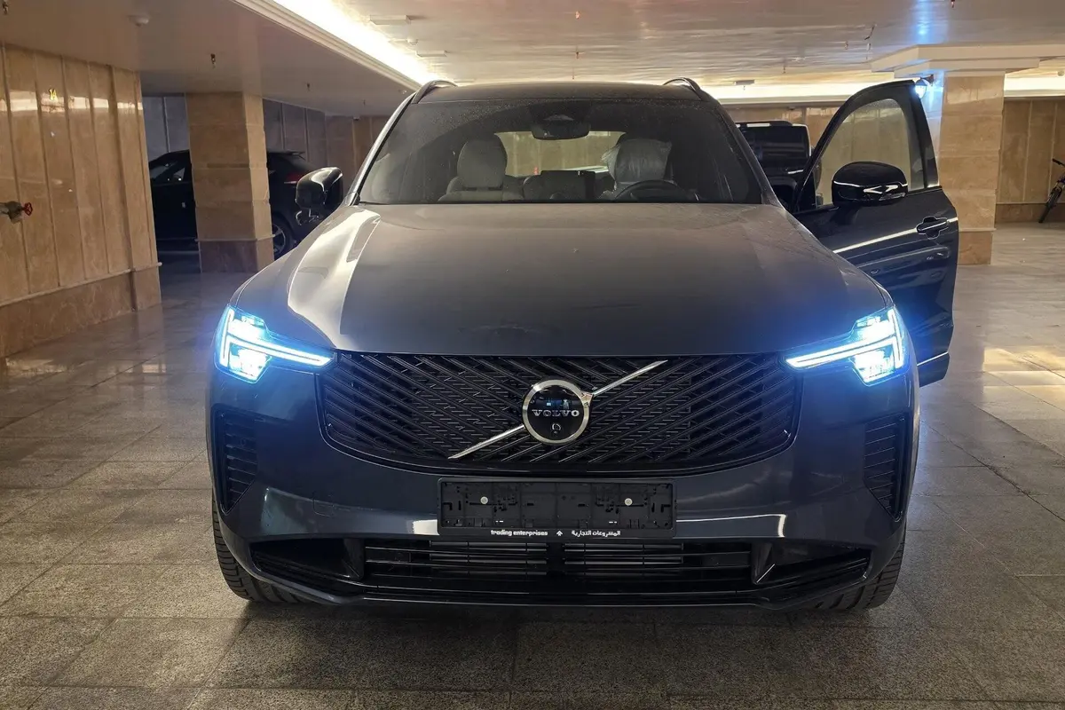 ولوو،  XC90