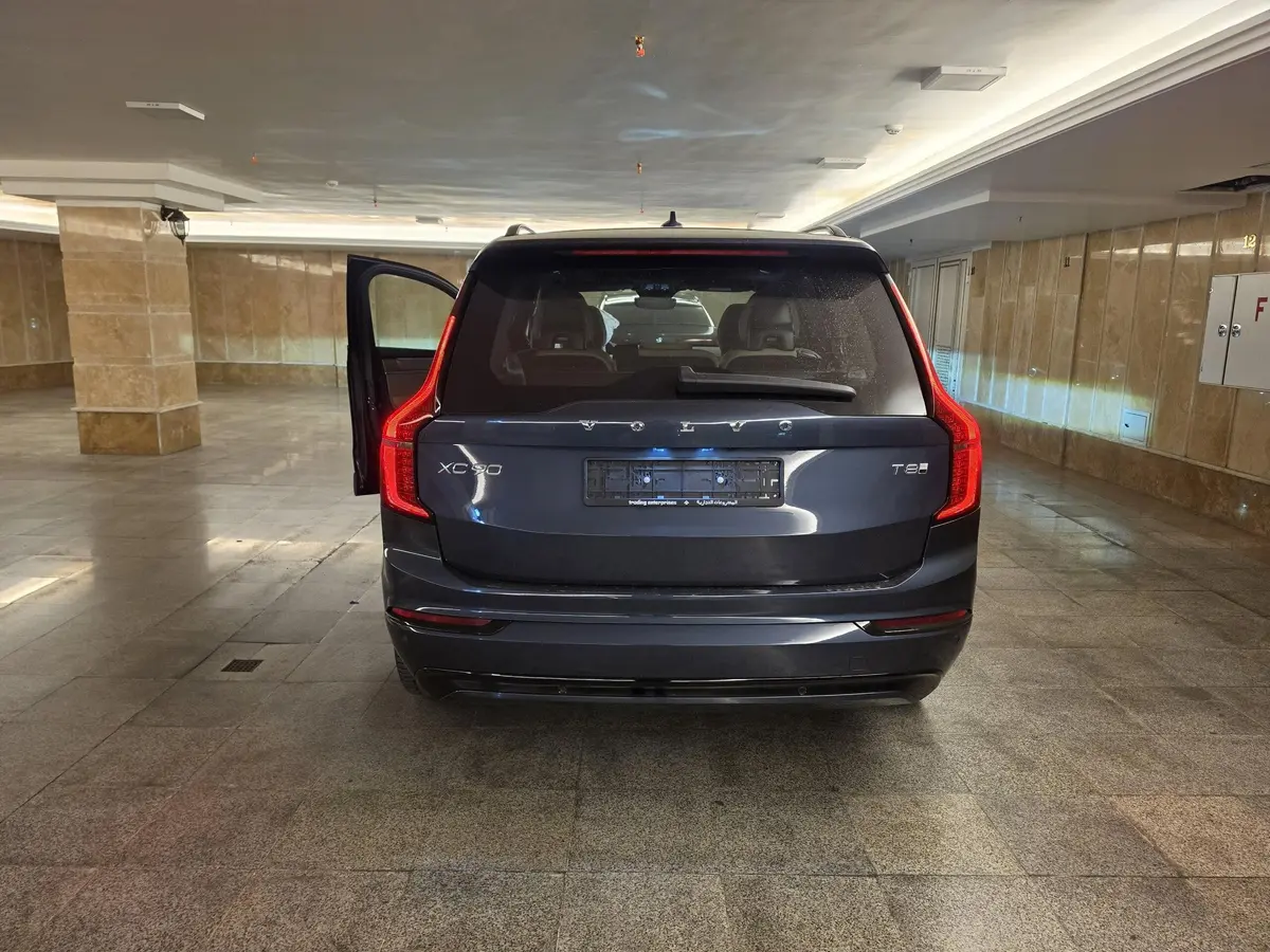 ولوو،  XC90