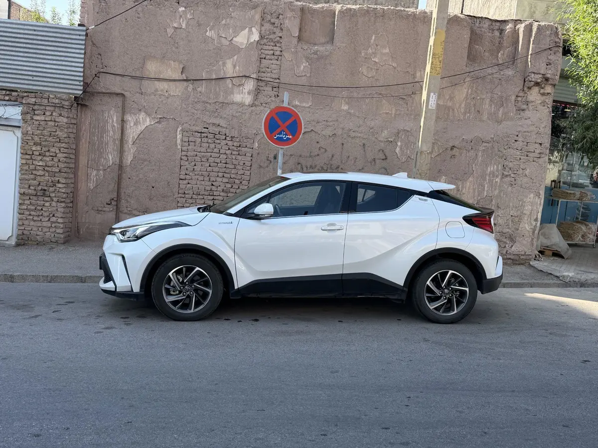 تویوتا،  C-HR هیبرید