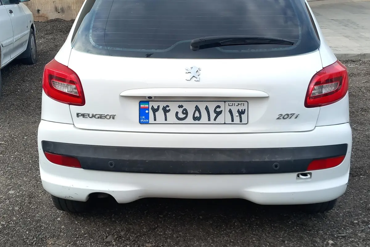 پژو،  207