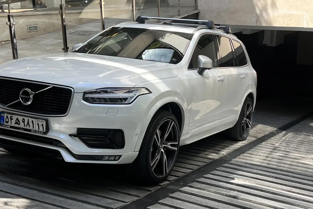 ولوو،  XC90