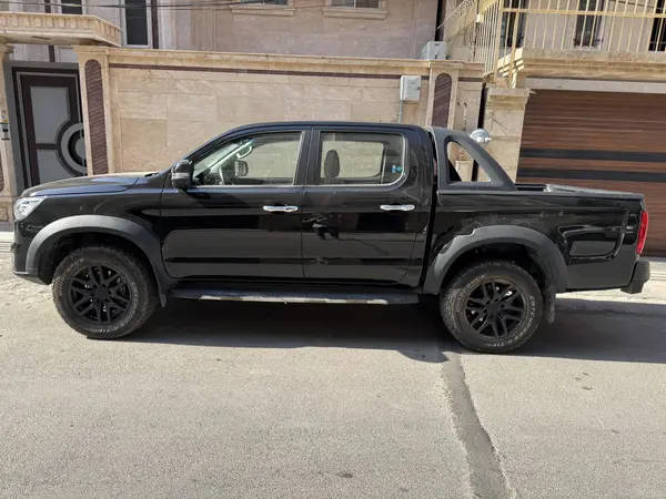 کی ام سی  T8