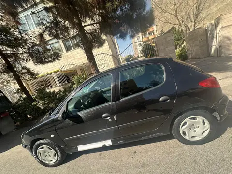 پژو، 206