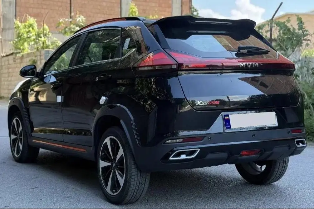 ام وی ام،  X33 کراس
