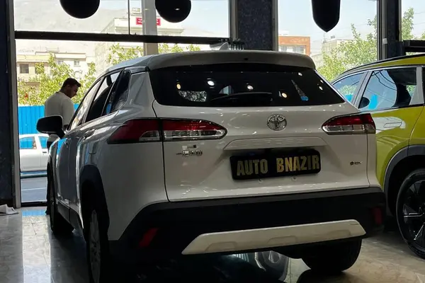 تویوتا، کرولا کراس هیبرید