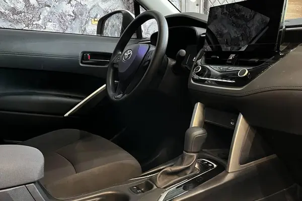 تویوتا، کرولا کراس هیبرید