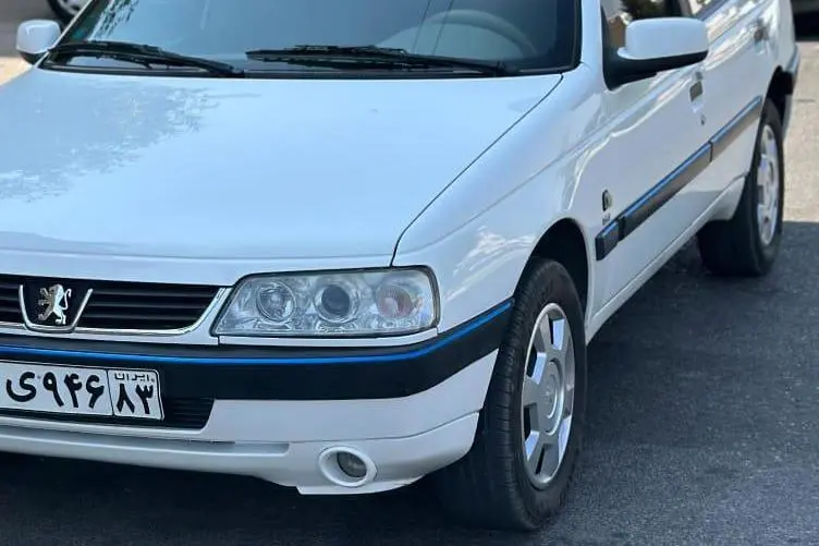 پژو،  405