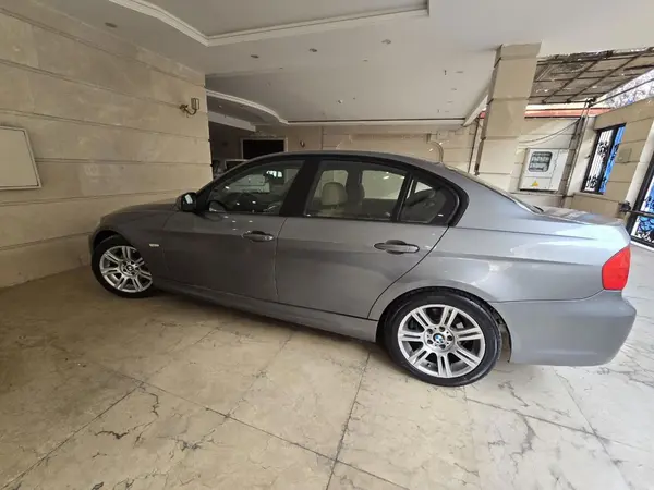 ب ام و، سری 3 سدان