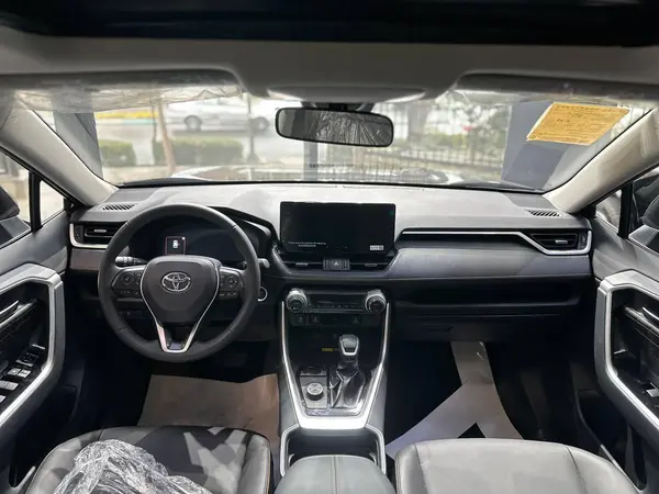 تویوتا، راوفور هیبرید