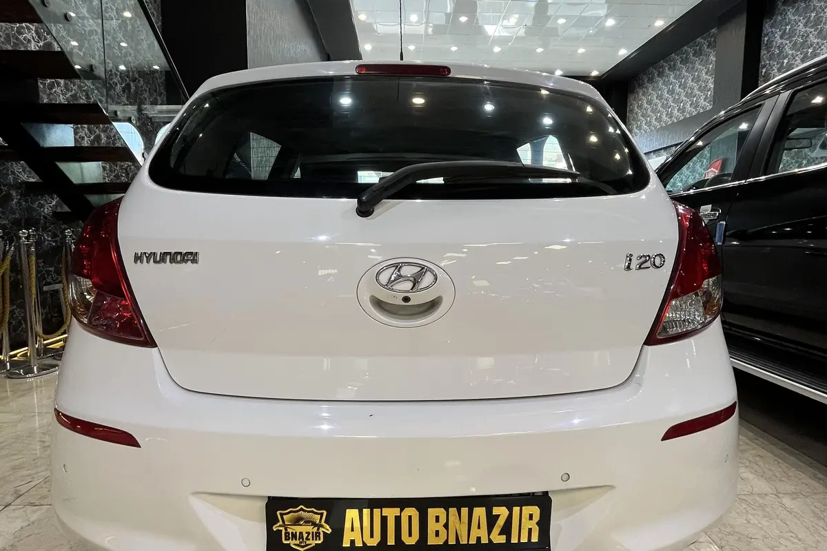 هیوندای،  i20