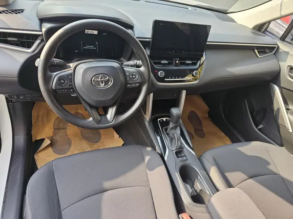 تویوتا، کرولا کراس هیبرید