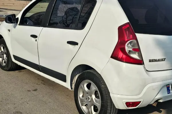 رنو، ساندرو