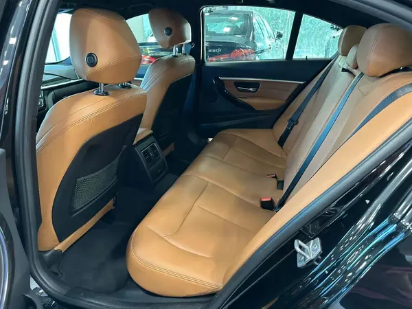 ب ام و، سری 3 سدان