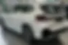 ب ام و  iX1