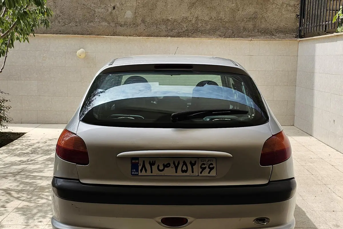 پژو،  206