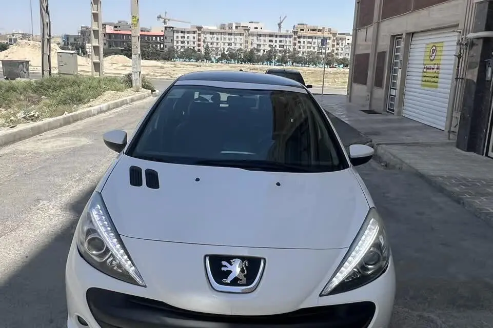 پژو،  207