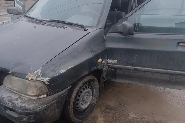 پراید، صندوق دار