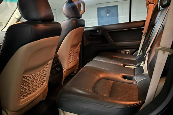 تویوتا، لندکروز چهار در