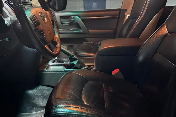 تویوتا، لندکروز چهار در