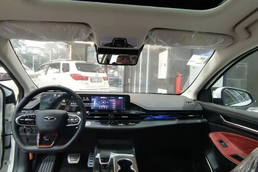 فونیکس،  آریزو 6 جی تی (Z6 GT)