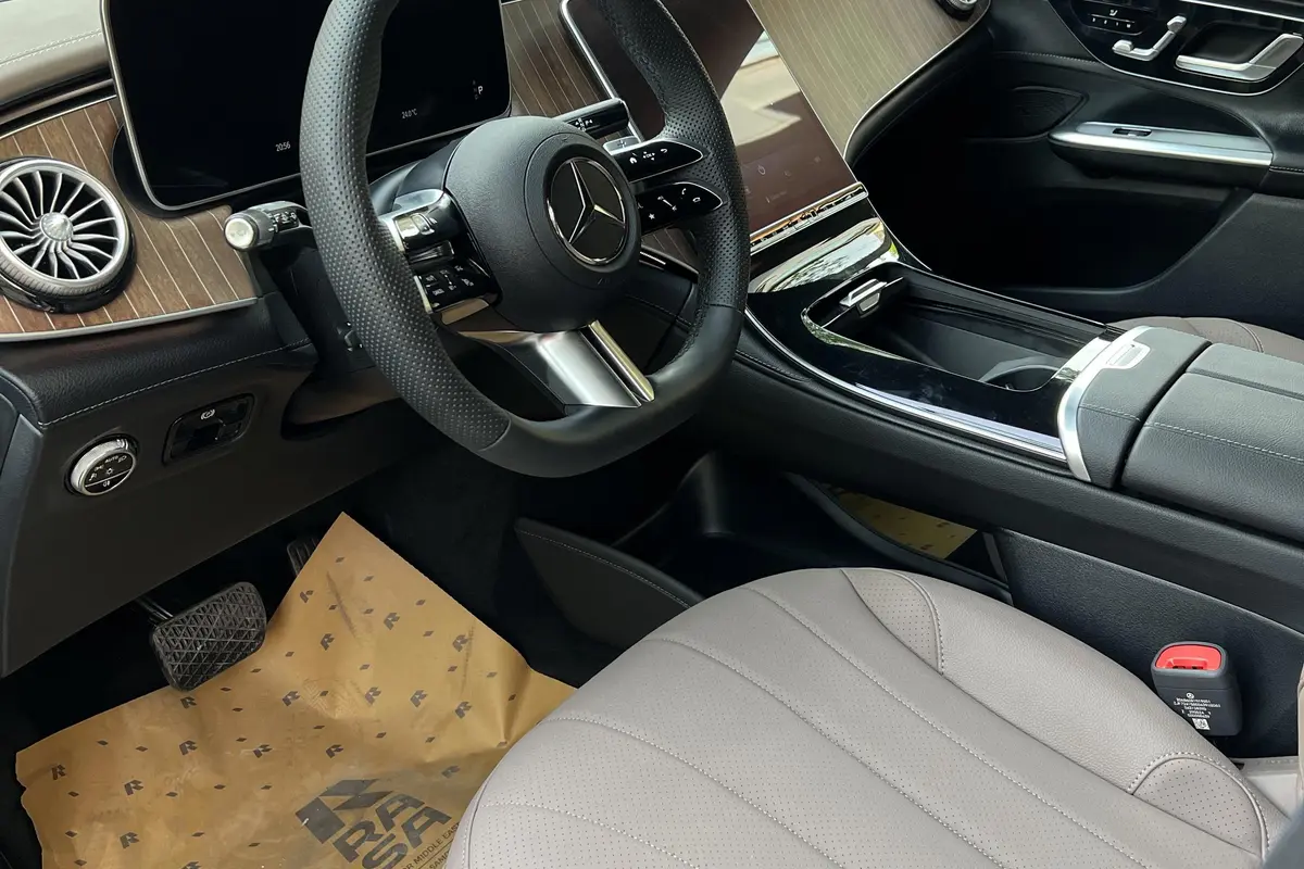 بنز،  EQE SUV