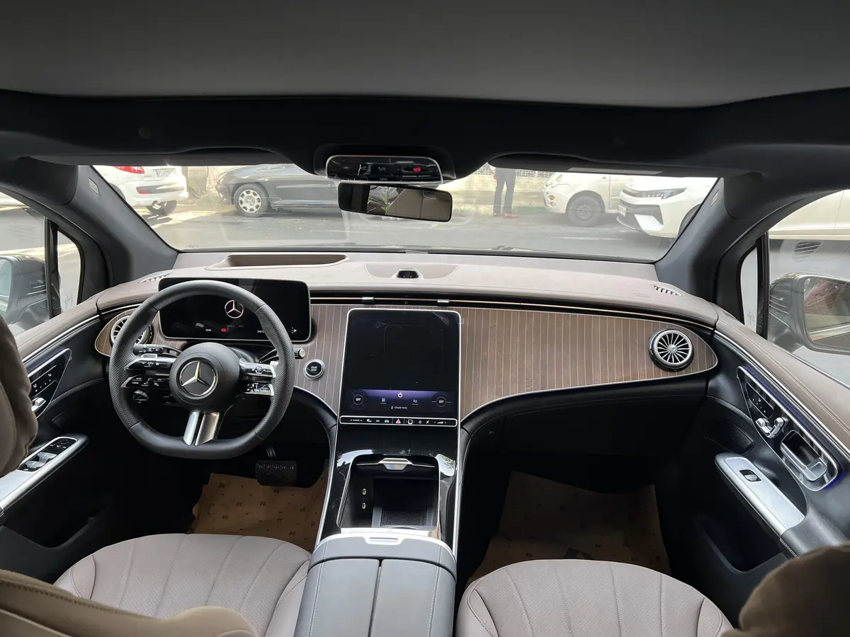 بنز،  EQE SUV