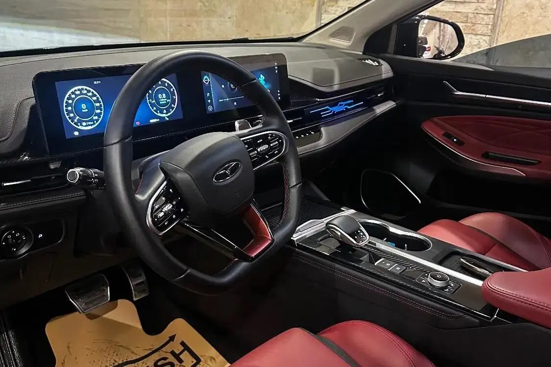 فونیکس،  آریزو 6 جی تی (Z6 GT)