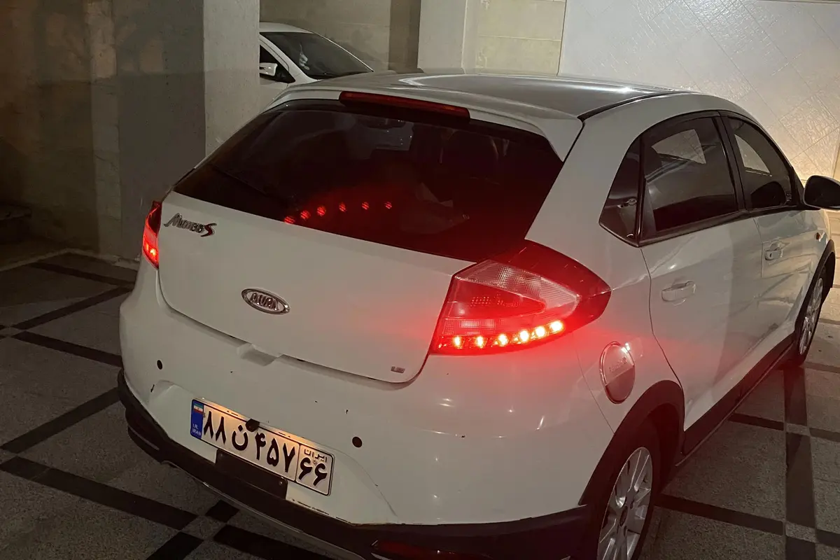 ام وی ام،  315هاچ بک