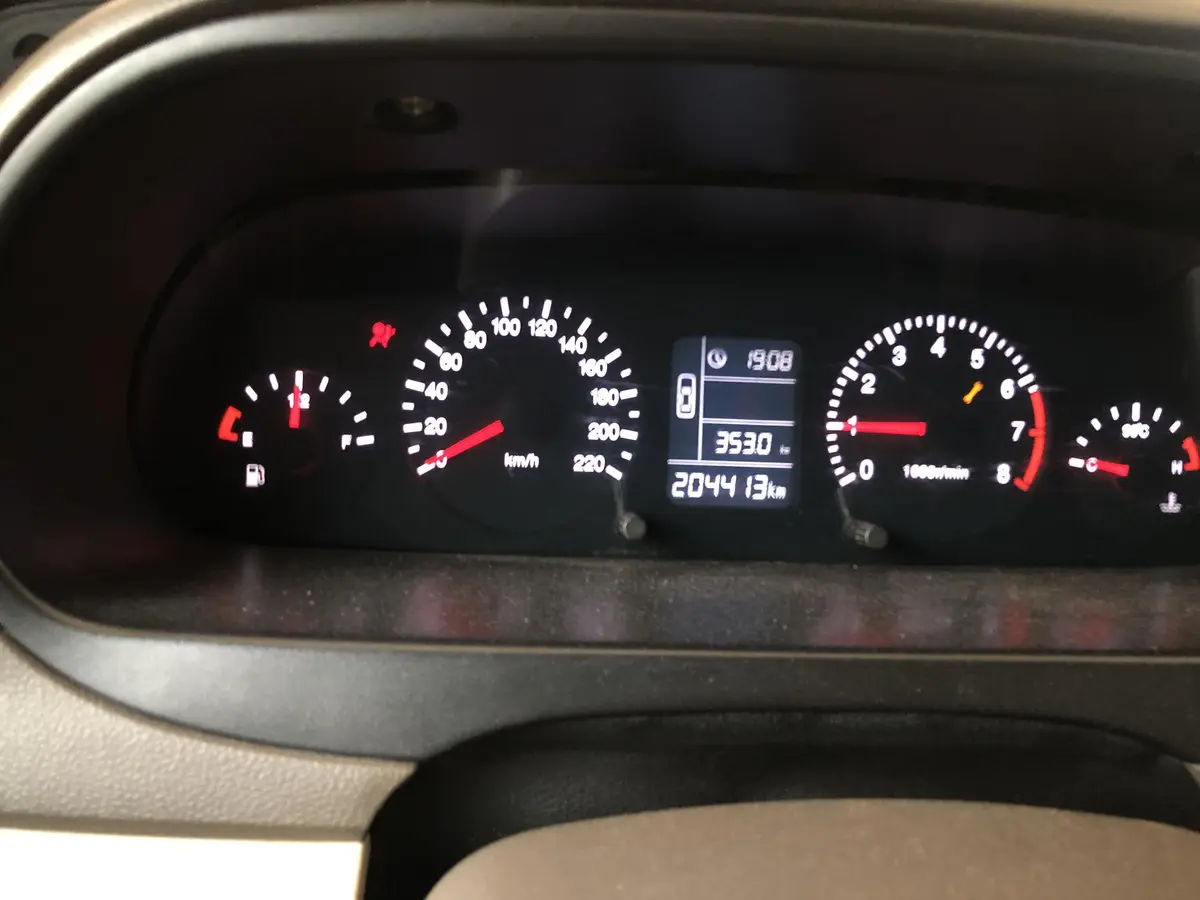 ام وی ام،  315هاچ بک