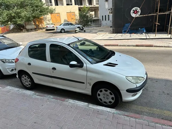پژو  206
