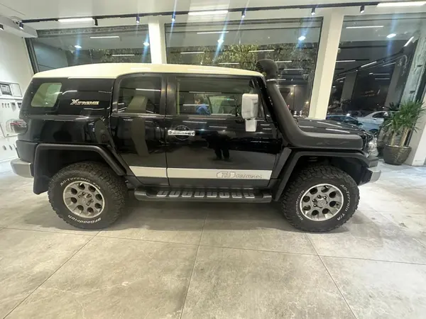 تویوتا، اف جی کروز