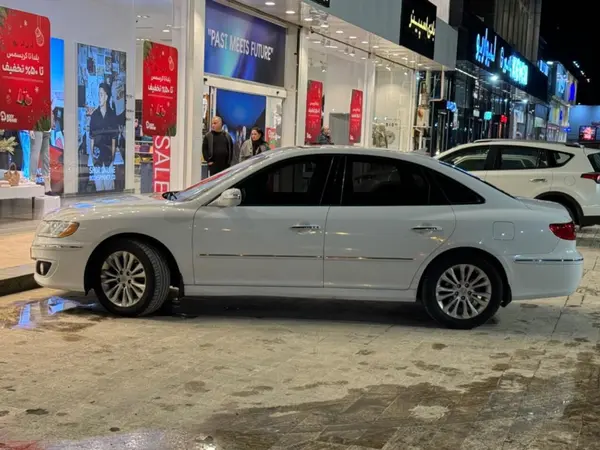 هیوندای  آزرا (گرنجور)