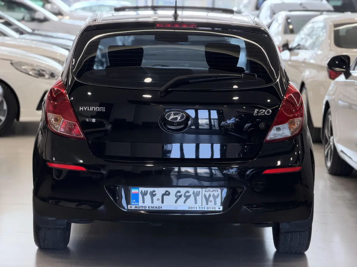 هیوندای،  i20
