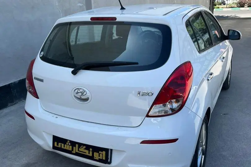 هیوندای،  i20