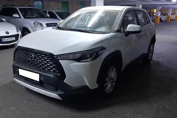 تویوتا، کرولا کراس هیبرید