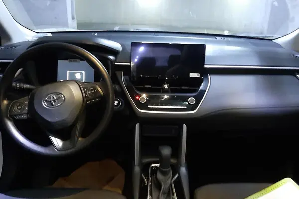 تویوتا، کرولا کراس هیبرید