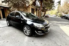 اپل، آسترا هاچ بک