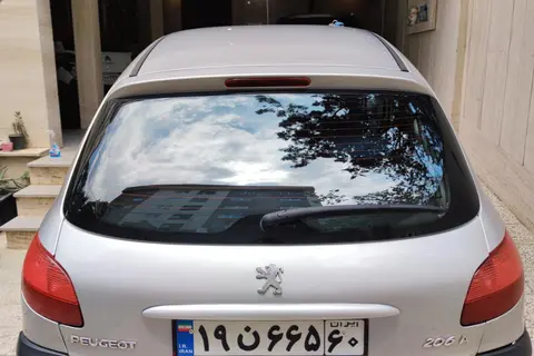 پژو، 206
