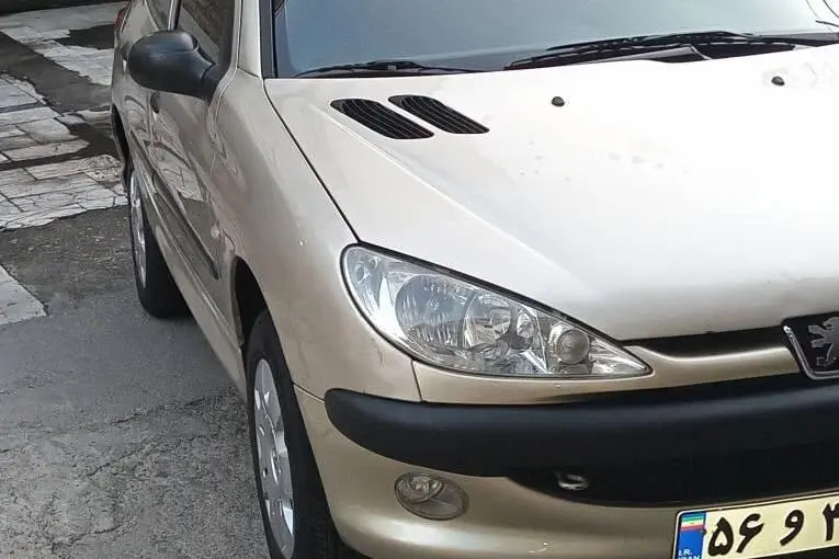 پژو،  206