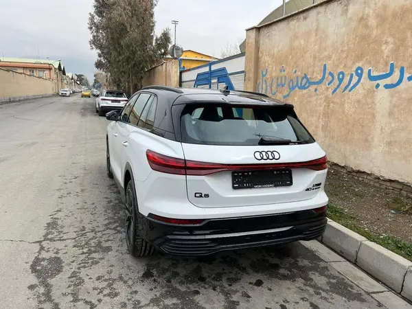 آئودی، Q5 e-tron